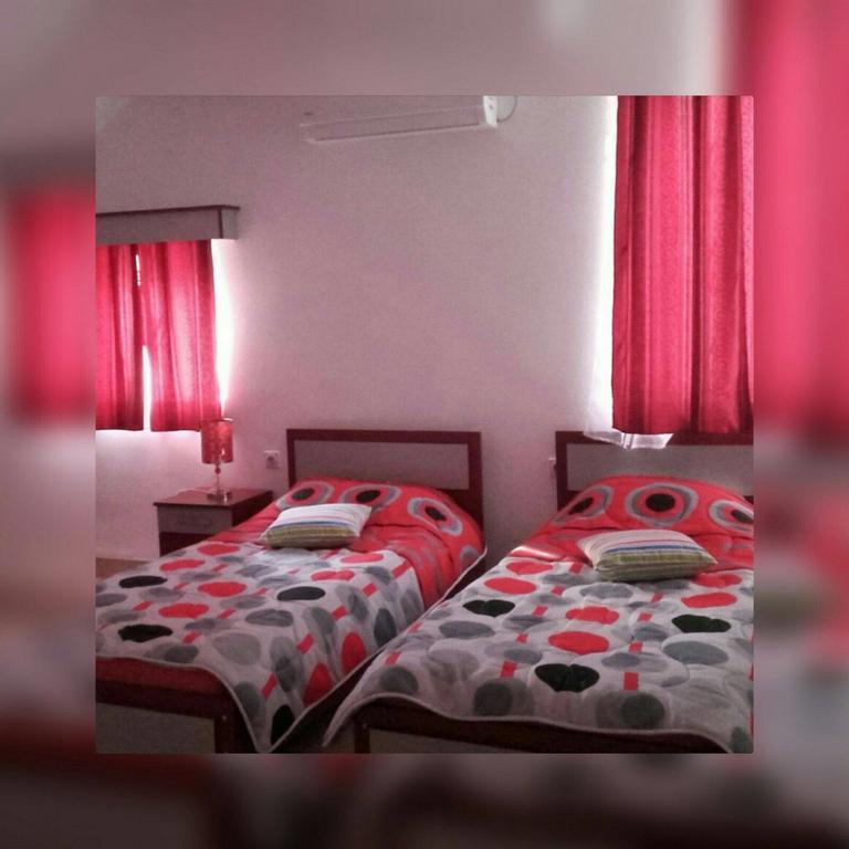 Guesthouse Vila Nova Morović エクステリア 写真