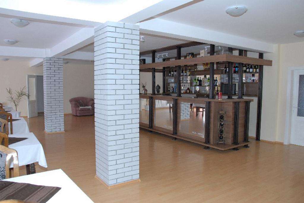 Guesthouse Vila Nova Morović エクステリア 写真