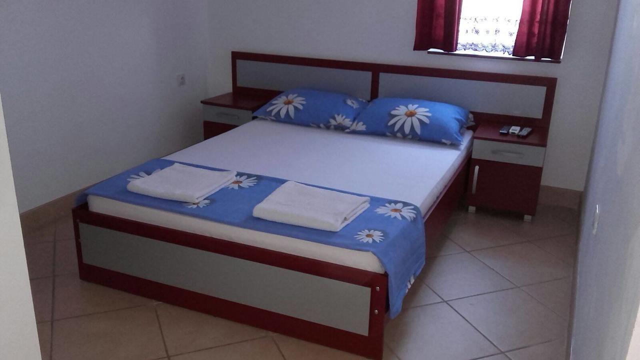 Guesthouse Vila Nova Morović エクステリア 写真